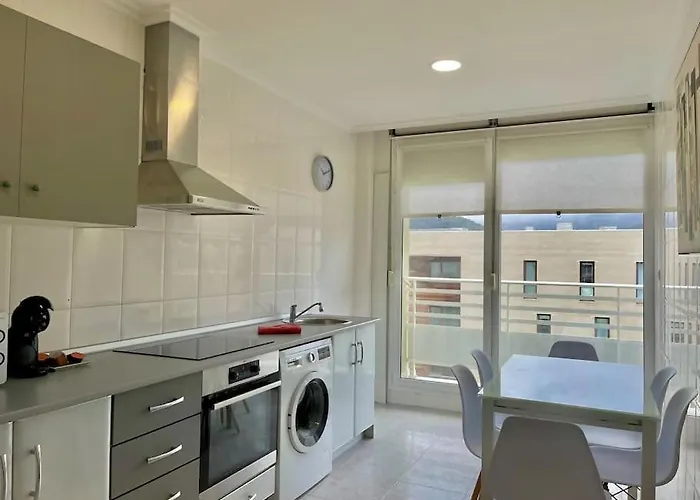 Atalaya , Amplio Piso Cerca Del Mar *