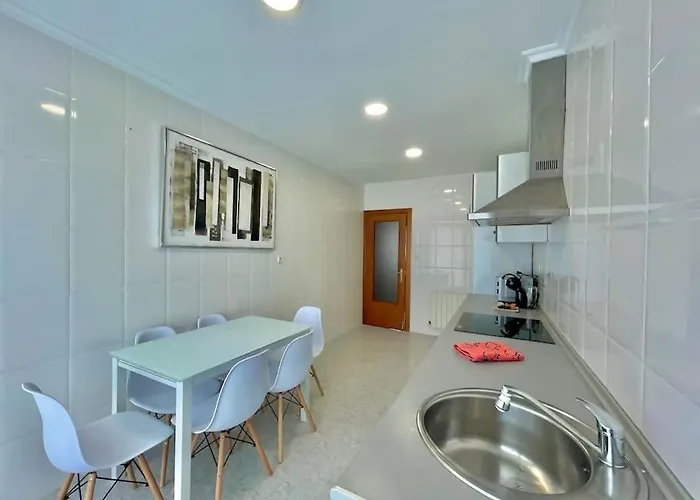 Apartment Atalaya , Amplio Piso Cerca Del Mar *