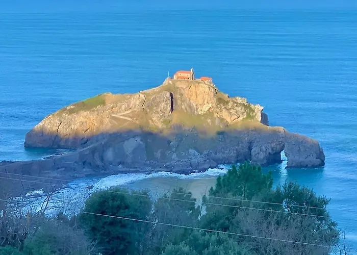 Atalaya , Amplio Piso Cerca Del Mar * Bermeo