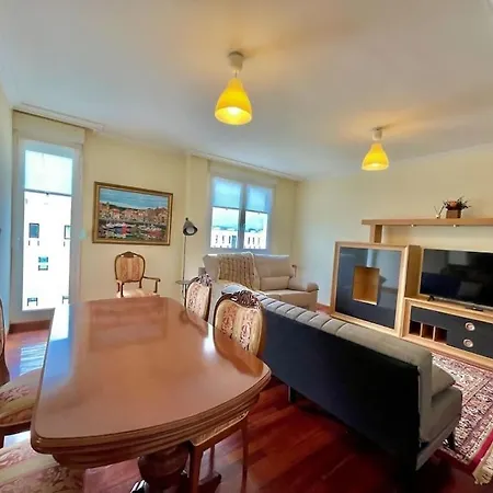 Apartamento Atalaya , Amplio Piso Cerca Del Mar *